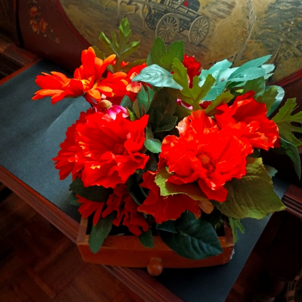 Beautiful And Colorful Floral Arrangement